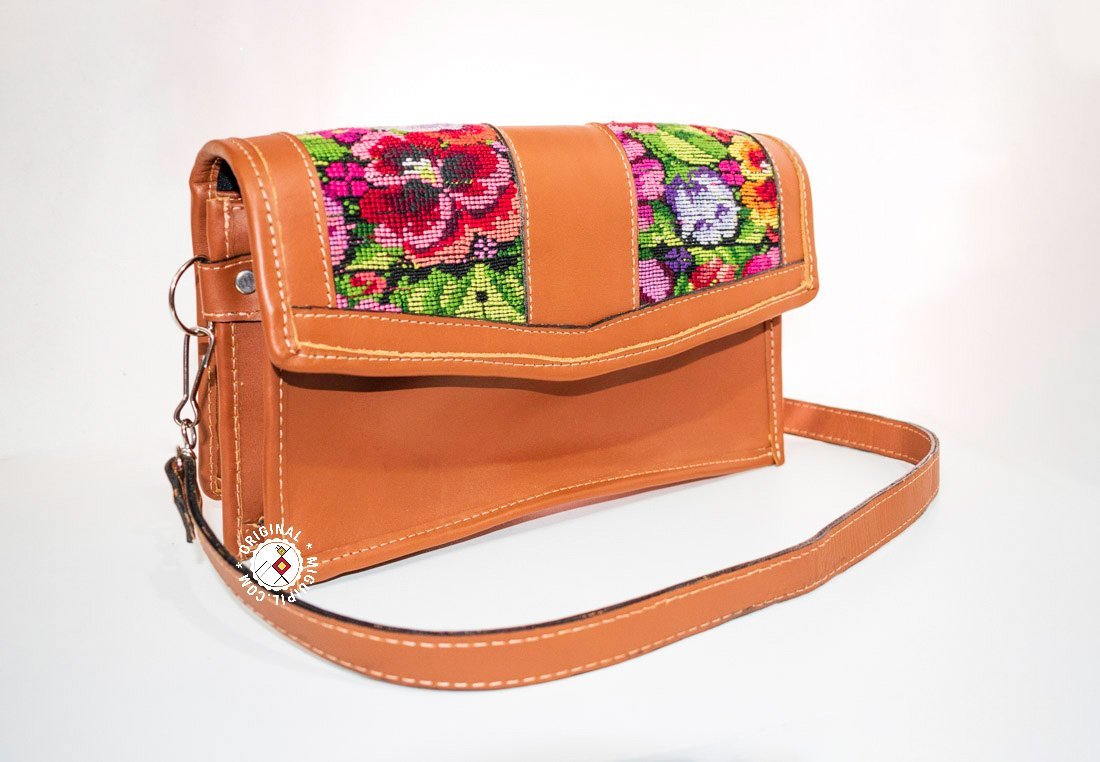 Cartera de mano con cincho, Piel genuina y Textil guatemalteco en color Marron - Imagen 4